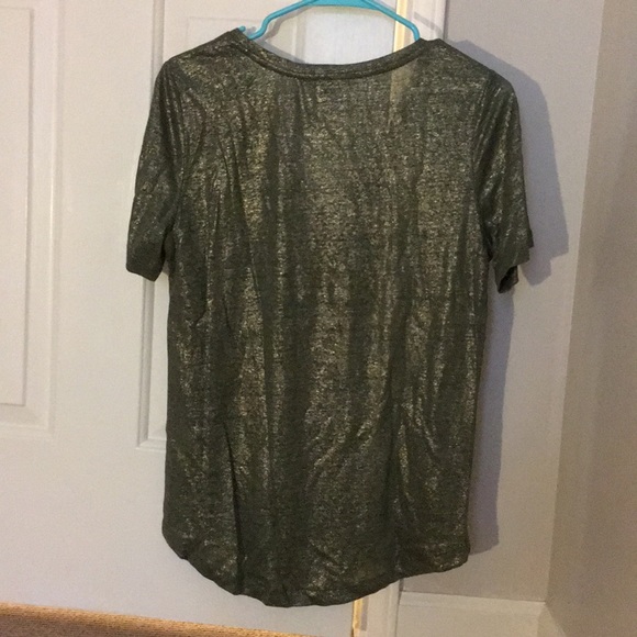 Banana Republic Sparkly Green and Gold Tee - Picture 2 of 3